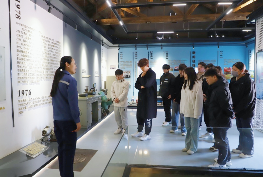 久久久天堂国产精品女人